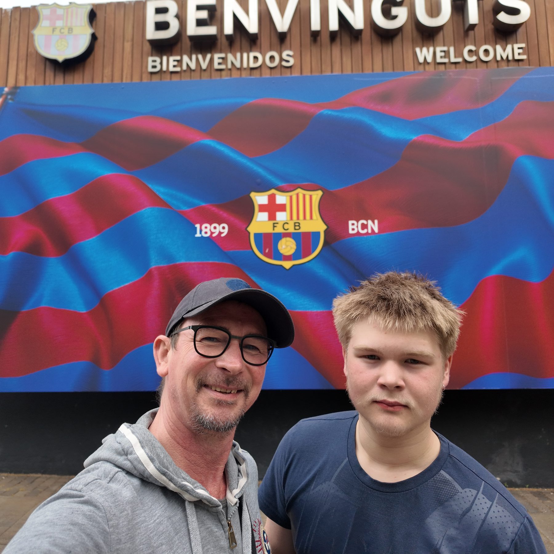 FC Barcelona vlajka počas cesty karavanom do Barcelony